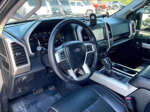 Used 2019 Ford F150 Lariat w/ FX4 Off-Road Package AWD/4WD image 19