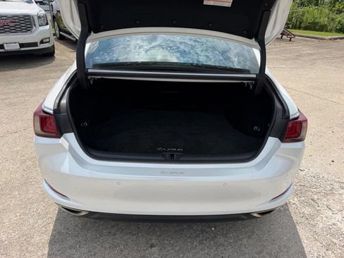 Used 2021 Lexus ES 350 w/ Premium Package FWD image 4