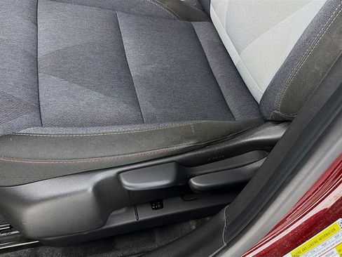 Used 2025 Chevrolet Trax RS w/ Sunroof Package image 22