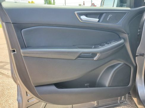 Certified 2024 Ford Edge SE w/ Black Appearance Package AWD/4WD image 12