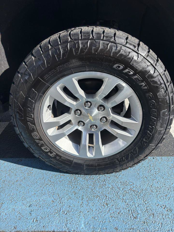 Used 2018 Chevrolet Silverado 1500 LTZ w/ LTZ Plus Package AWD/4WD image 27