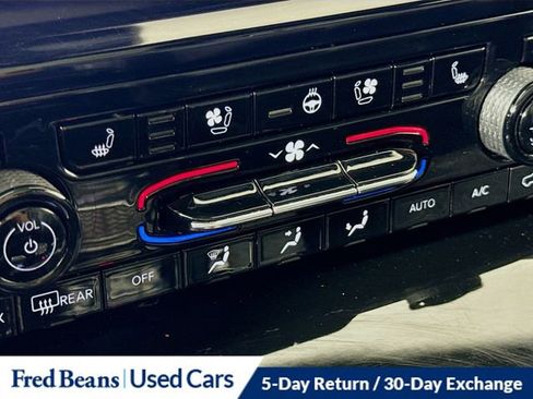 Used 2023 Jeep Grand Cherokee Overland w/ Luxury Tech Group IV AWD/4WD image 23