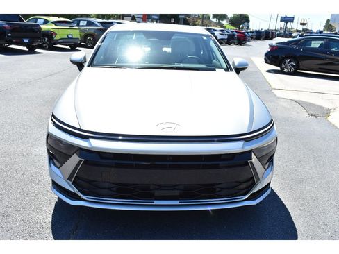 New 2025 Hyundai Sonata SEL image 8