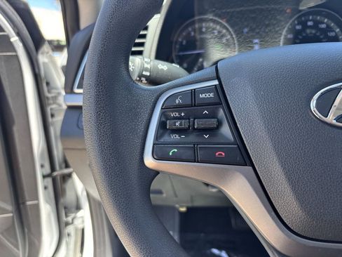 Used 2018 Hyundai Elantra SEL FWD image 25