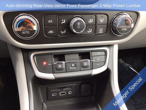 Used 2024 GMC Terrain SLT w/ LPO, Floor Liner Package AWD/4WD image 22