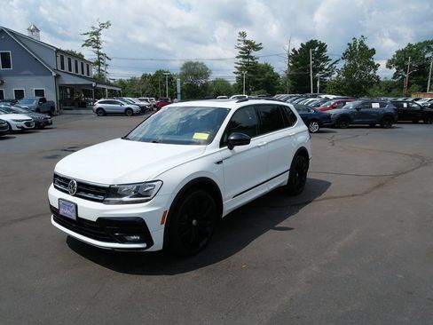 Used 2021 Volkswagen Tiguan SE R-Line w/ 3rd Row Seat Package AWD/4WD image 1