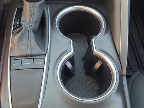 Used 2024 Toyota Camry LE image 15