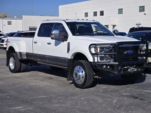 Used 2022 Ford F450 King Ranch w/ King Ranch Ultimate Package image 3