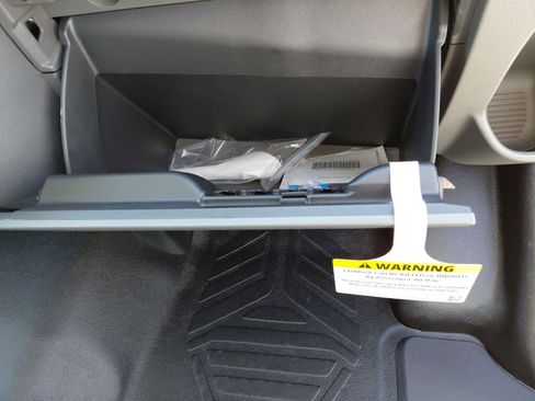 New 2025 Ford Transit 250 148 Medium Roof image 16