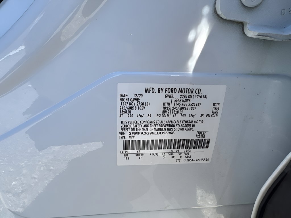 Used 2020 Ford Edge SE FWD image 25