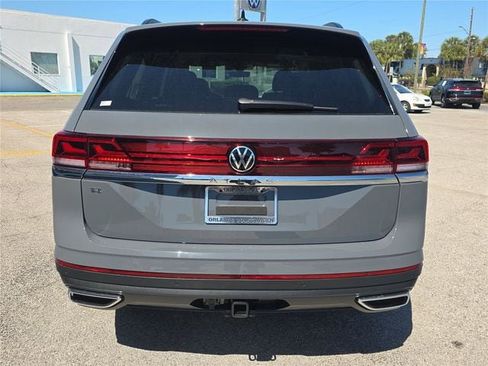 New 2026 Volkswagen Atlas SE image 4
