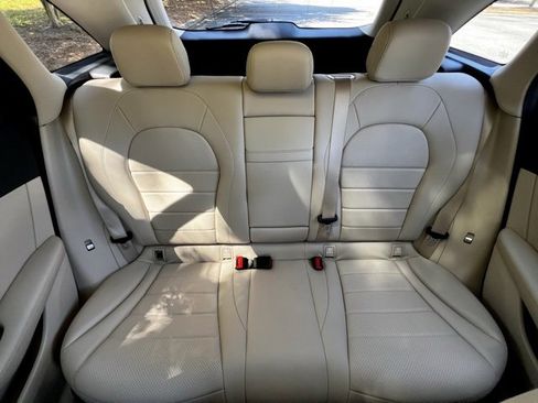 Used 2018 Mercedes-Benz GLC 300 image 31