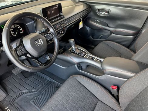 Used 2025 Honda HR-V Sport image 13
