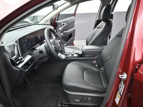 Used 2025 Kia Sportage SX FWD image 11