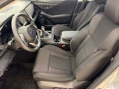 Used 2025 Subaru Outback Premium w/ Popular Package #1 AWD/4WD image 5