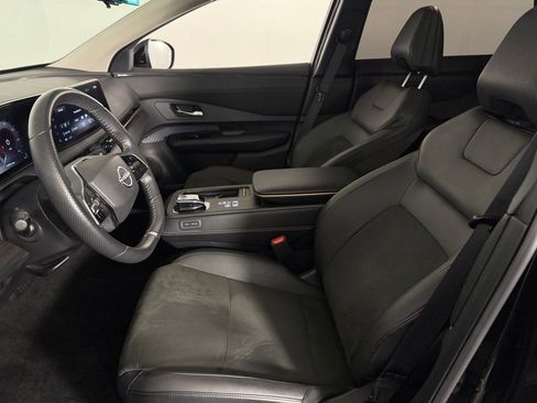 Used 2024 Nissan Ariya FWD image 23