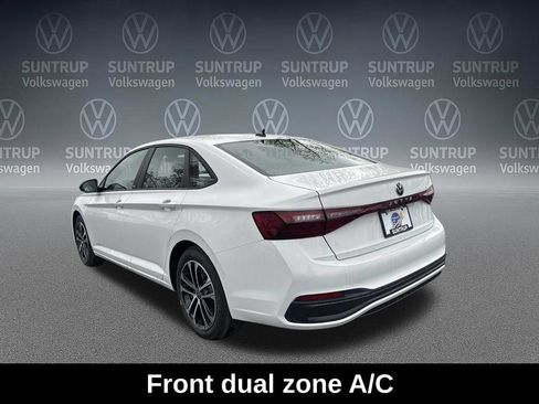 Used 2026 Volkswagen Jetta Sport FWD image 5