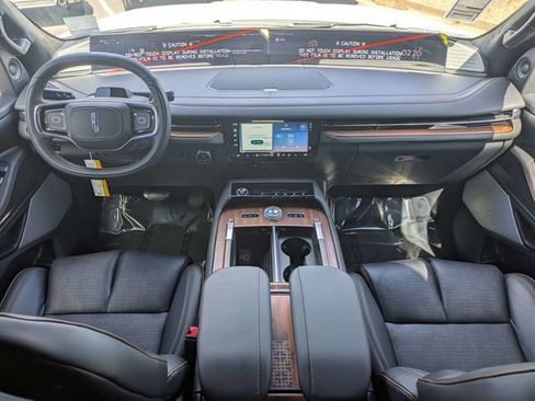 New 2026 Lincoln Navigator L Black Label AWD/4WD image 14