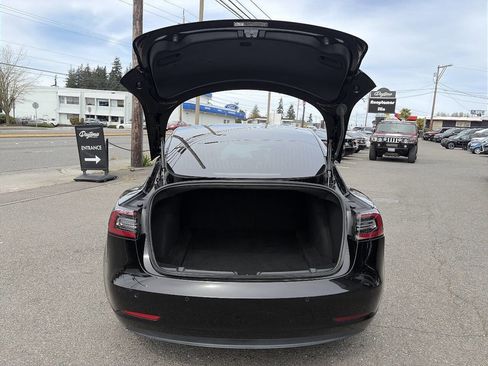 Used 2018 Tesla Model 3 Long Range RWD image 6