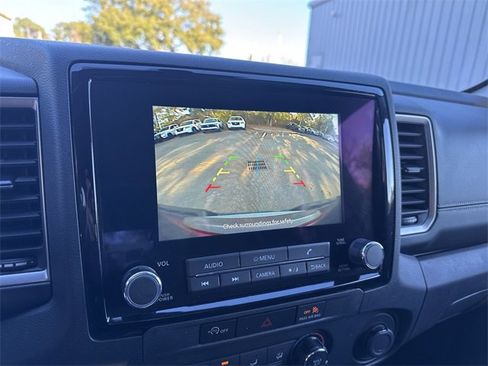 Used 2023 Nissan Frontier SV w/ Tow Package image 21