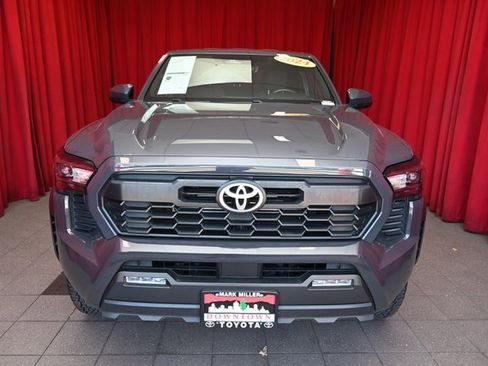 Used 2024 Toyota Tacoma TRD Off-Road image 21