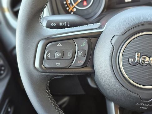 New 2026 Jeep Gladiator Sport AWD/4WD image 17