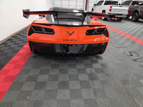Used 2019 Chevrolet Corvette Z06 RWD image 18