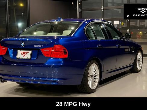 Used 2011 BMW 328i xDrive Sedan AWD/4WD image 5