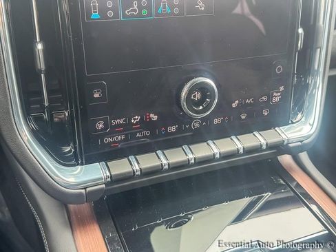 Used 2025 GMC Yukon Denali image 22