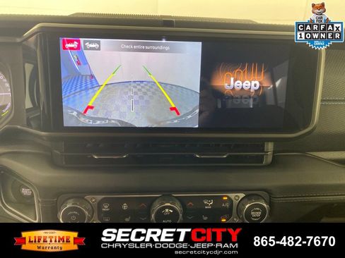 Used 2024 Jeep Wrangler Unlimited Rubicon 4xe w/ Technology Group AWD/4WD image 22