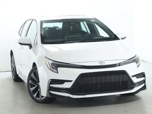 Certified 2023 Toyota Corolla XSE image 2