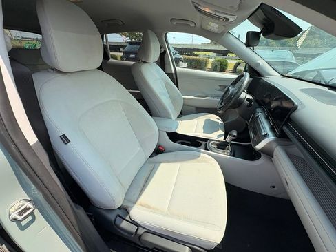 Certified 2025 Hyundai Kona SEL FWD image 30