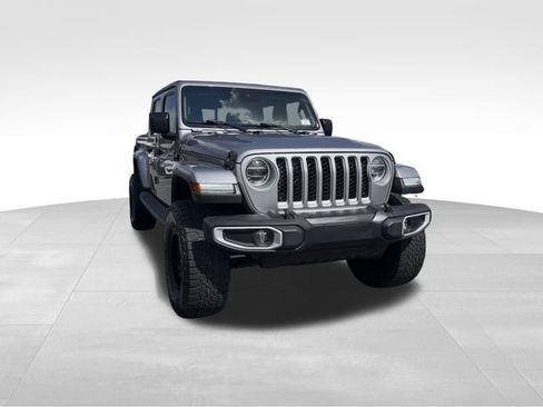 Used 2020 Jeep Gladiator Overland AWD/4WD image 7