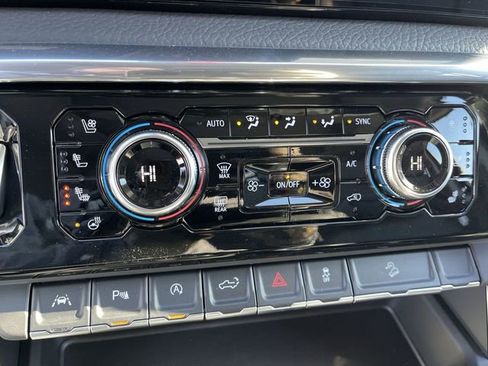 New 2026 GMC Sierra 1500 Denali AWD/4WD image 16