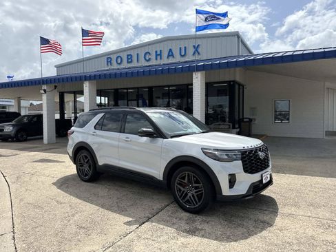 New 2026 Ford Explorer ST-Line w/ ST-Line Street Pack RWD image 1