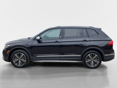 Used 2024 Volkswagen Tiguan Wolfsburg Edition image 2