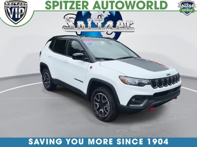 Used 2025 Jeep Compass Trailhawk w/ Trailer Tow Group AWD/4WD image 5