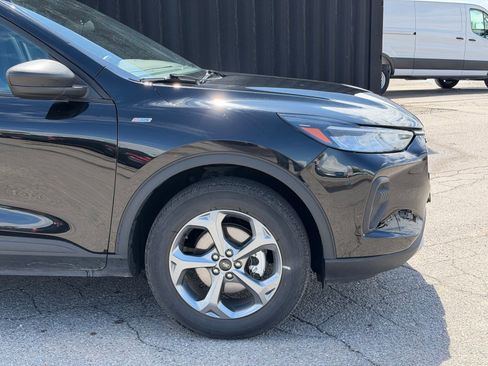 Used 2025 Ford Escape ST-Line AWD/4WD image 4
