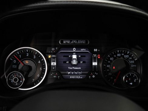 Used 2020 RAM 1500 Laramie AWD/4WD image 29