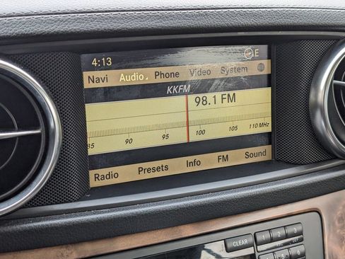 Used 2013 Mercedes-Benz SL 550 image 14