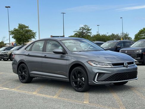 New 2026 Volkswagen Jetta SE FWD image 8