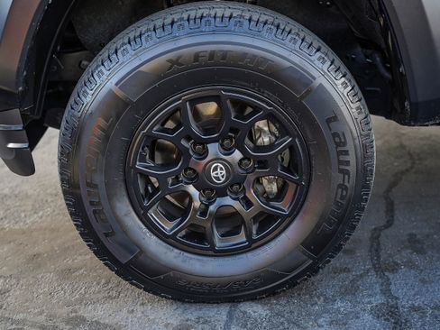 Certified 2023 Toyota Tacoma SR5 image 7