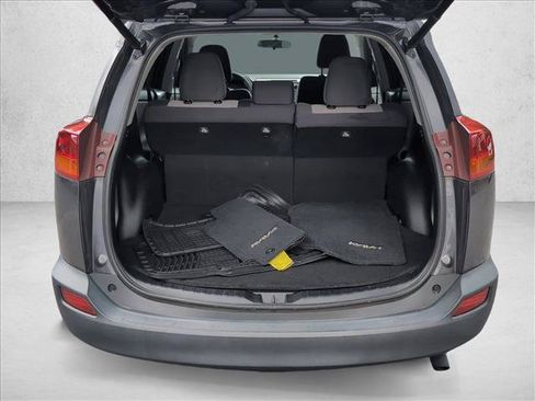 Used 2015 Toyota RAV4 XLE FWD image 7