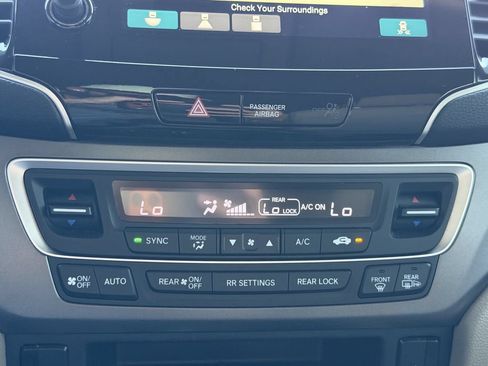 Used 2021 Honda Pilot EX image 23