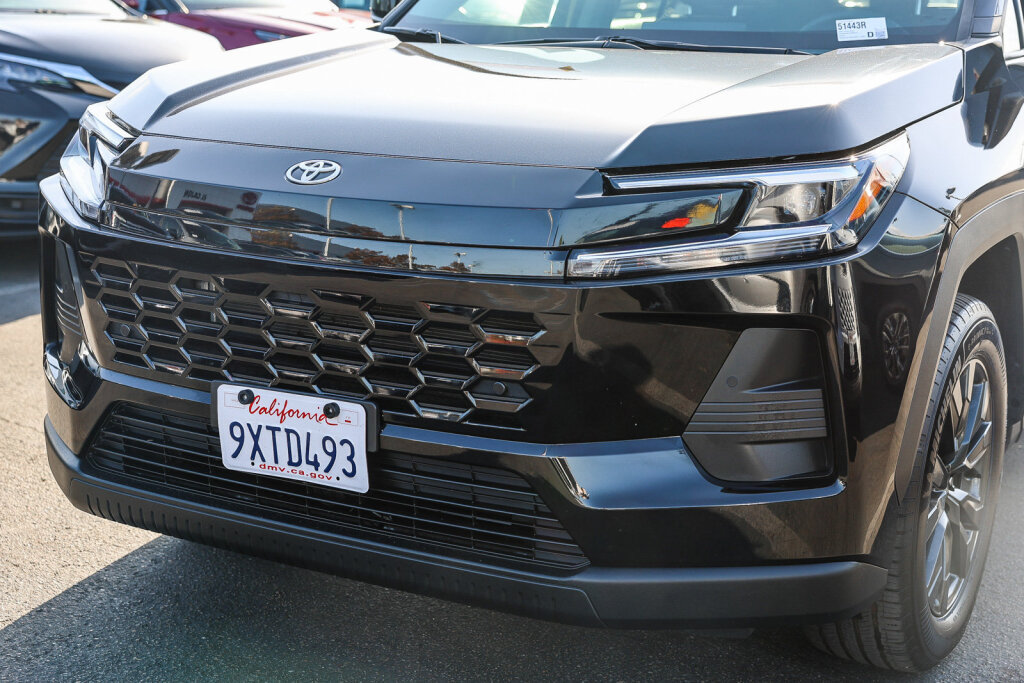 Certified 2026 Toyota RAV4 XLE Premium FWD image 21