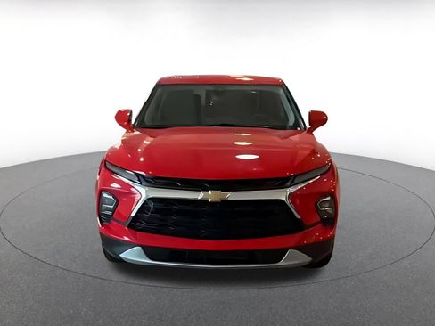 Used 2026 Chevrolet Blazer LT FWD image 4