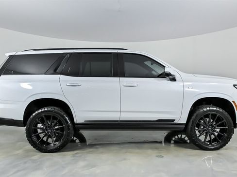 Used 2026 Cadillac Escalade Platinum Sport w/ LPO, ONYX Package AWD/4WD image 14
