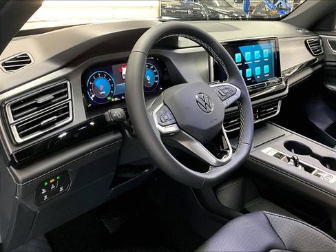 New 2026 Volkswagen Atlas Cross Sport SE image 8