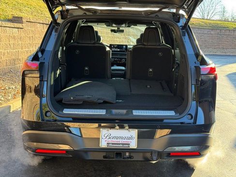 Used 2026 INFINITI QX60 Autograph w/ Dark Cargo Package image 9