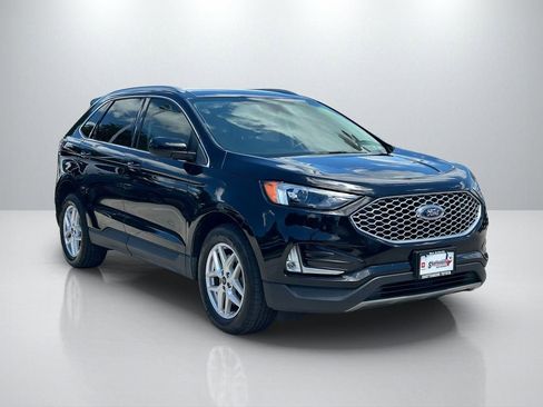 Used 2024 Ford Edge SEL w/ Convenience Package AWD/4WD image 3